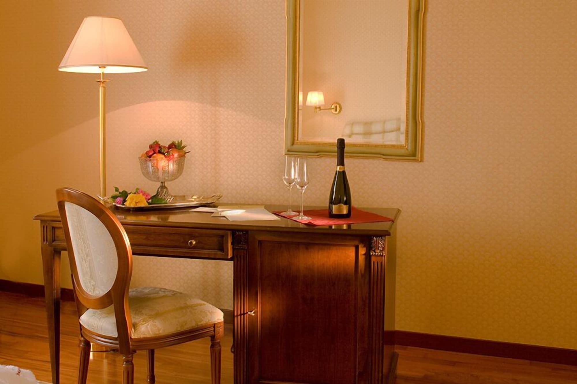 Hotel Bramante Todi Kültér fotó
