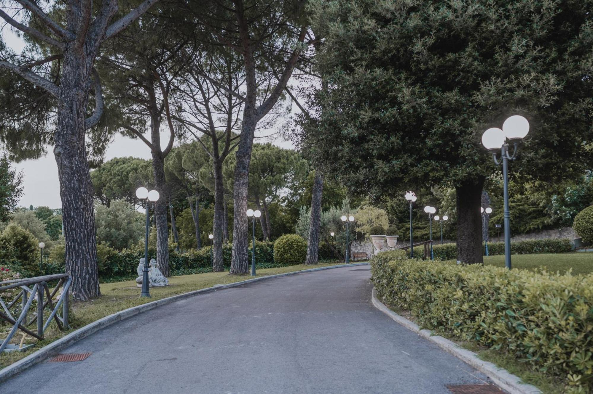 Hotel Bramante Todi Kültér fotó